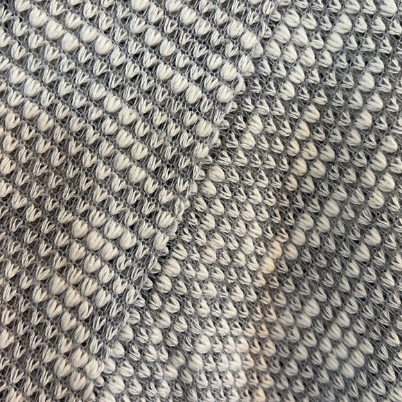 Vince Camuto Light Gray Knit Top - Picture 6 of 8